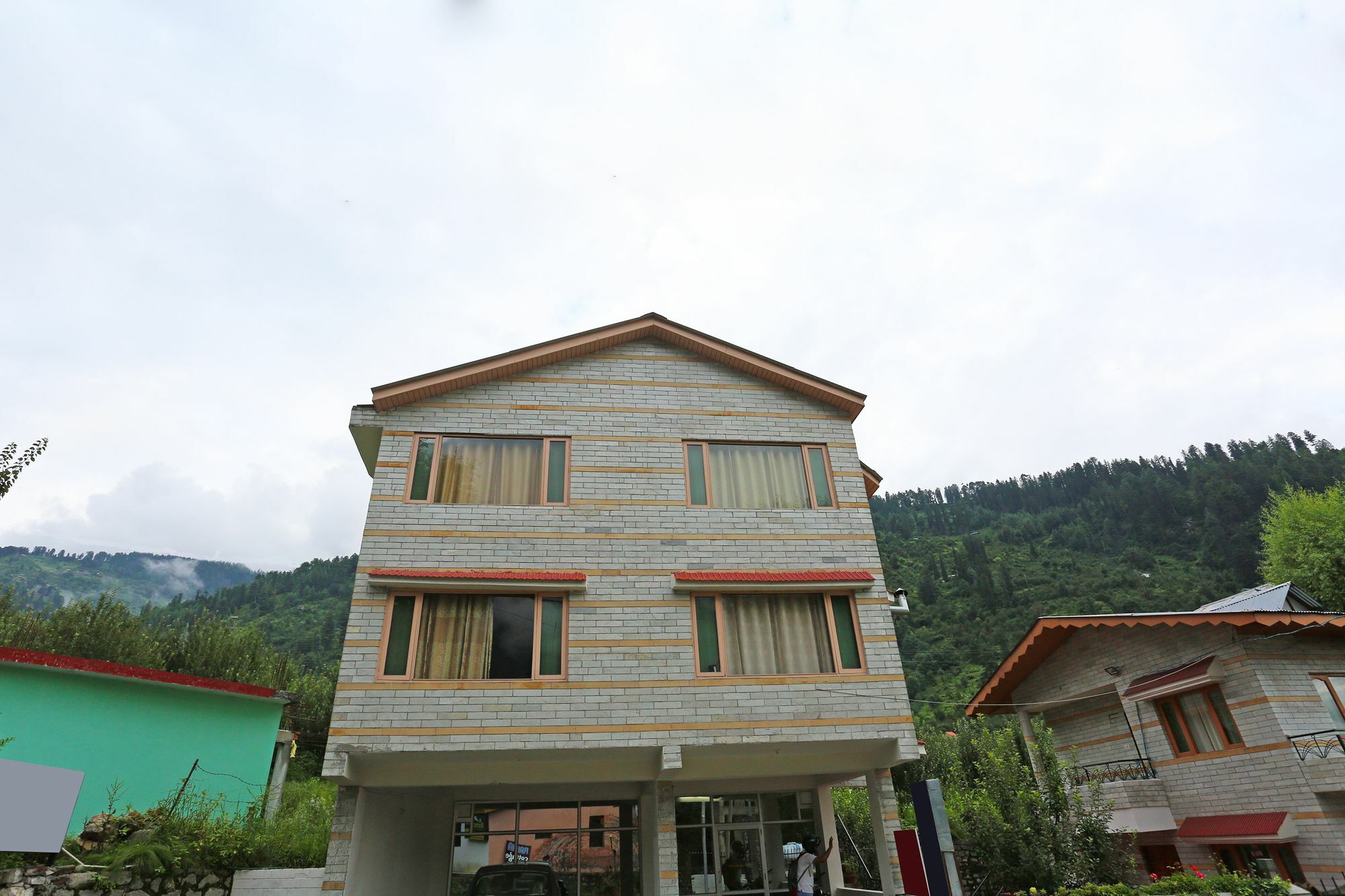 Oyo 7138 Acharya Cottage Manāli Eksteriør bilde